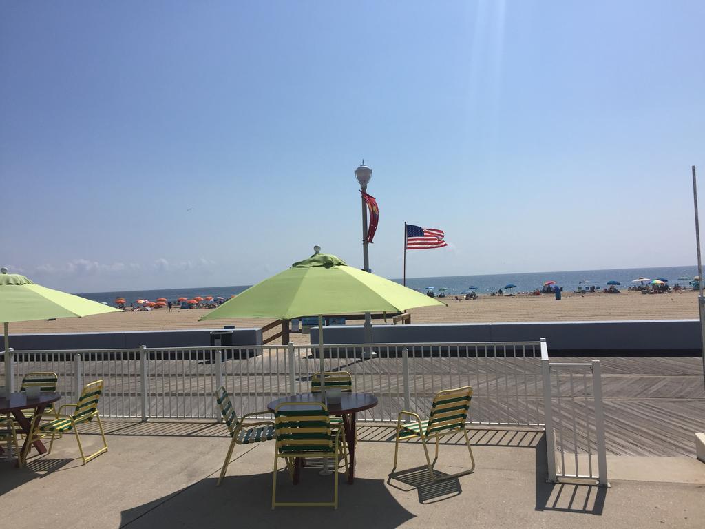 Fish Tales Boardwalk Inn & Ocean Mecca Motel Ocean City Eksteriør billede